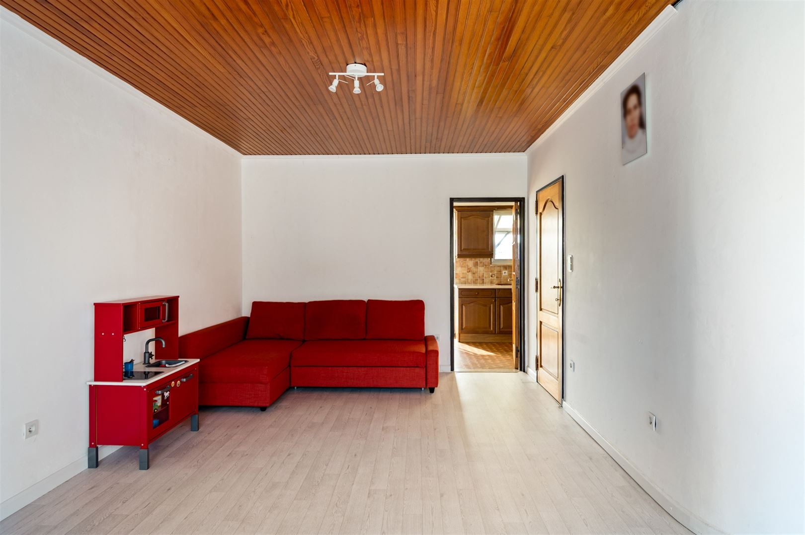 Ruime bel-etagewoning op ca. 350m2 met 3 slaapkamers - foto 4