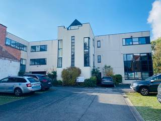 Comfortabele en lichtrijke kantoren te huur op een strategische ligging aan de Temselaan 5 te Strombeek-Bever. Oppervlaktes beschikbaar vanaf ±100...