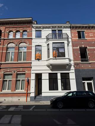 <p>In het gegeerde Heverlee met Leuven Centrum, de Zondagsmarkt, tal van faciliteiten en het openbaar vervoer op wandelafstand bieden wij u dit prachtige duplexappartement aan. Het pand onderging een energetische renovatie en is genietende van een label A!<br />Deze buitenkans is bestaande uit een twee-slaapkamer duplexappartement met privatieve tuin (54,20m²). Een bijkomende luxe is de gemeenschappelijke fietsenstalling met toegang via de servitudeweg aan de Kardinaal Mercierlaan geschikt voor het plaatsen van 3 fietsen gekoppeld aan dit appartempent.</p><p>Meer informatie of een bezoek ter plaatse? Wees er snel bij en contacteer onze Expert Investeringsvastgoed Jacky: 0495 53 46 49 of jacky@connect-immo.be<br />Label A !!</p>