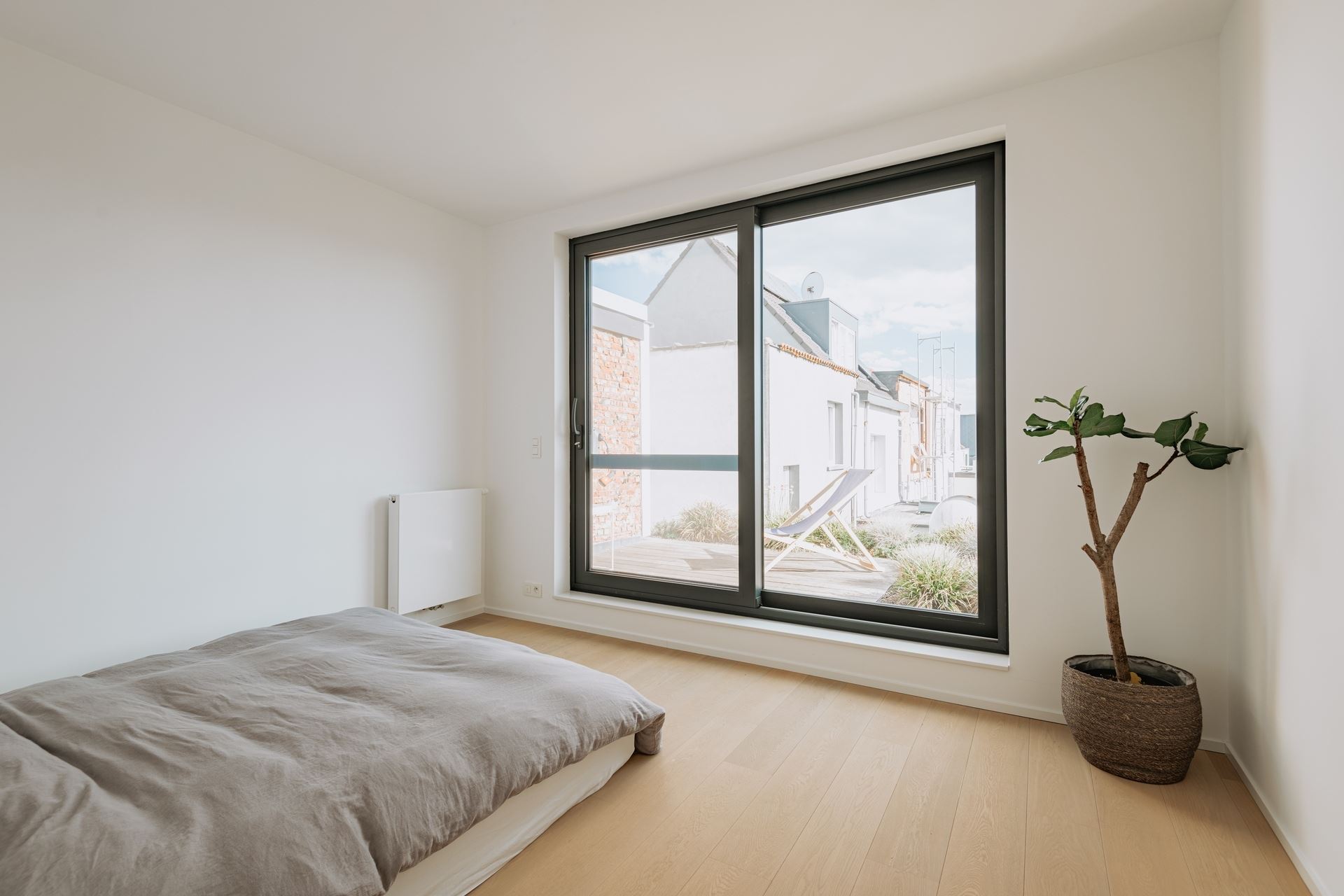 Moderne nieuwbouwwoning met garage en mooie terrassen - foto 4