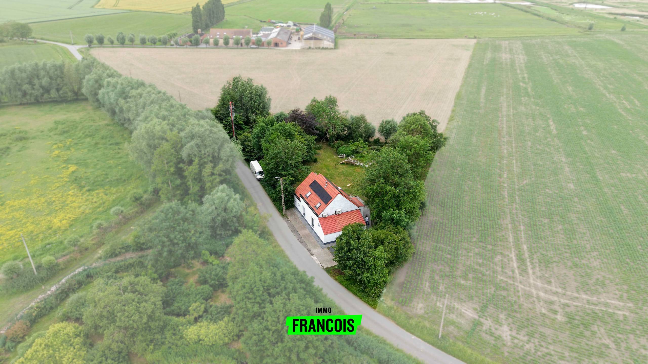 Karaktervolle alleenstaande woning op meer dan 2.000 m² met EPC A en prachtige vergezichten op de grens van Stalhille en Oudenburg - foto 4