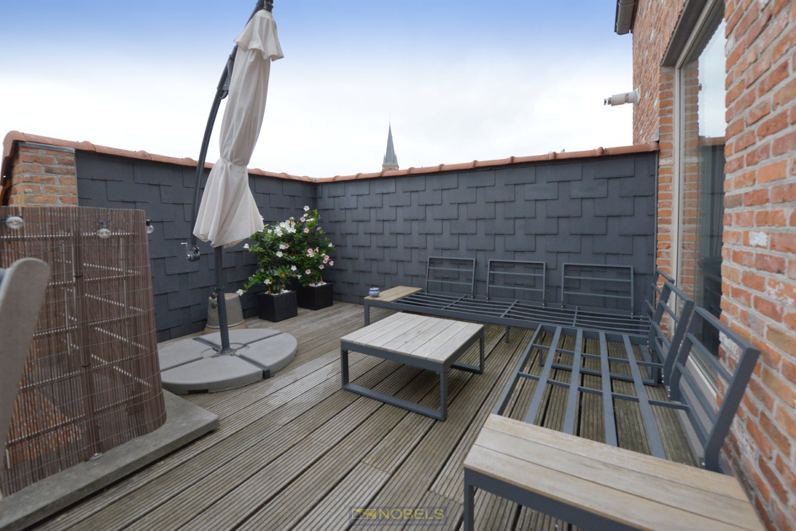 Te koop, Verzorgd appartementsgebouw met 2 wooneenheden en garages op centrale ligging te Nazareth! - foto 3