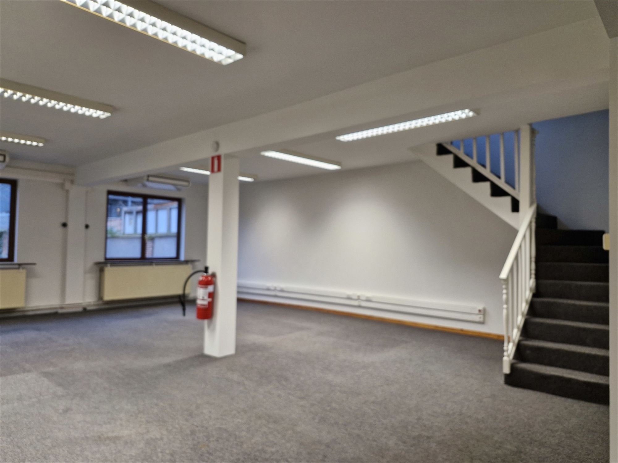 Commercial à louer à Malines - photo 4