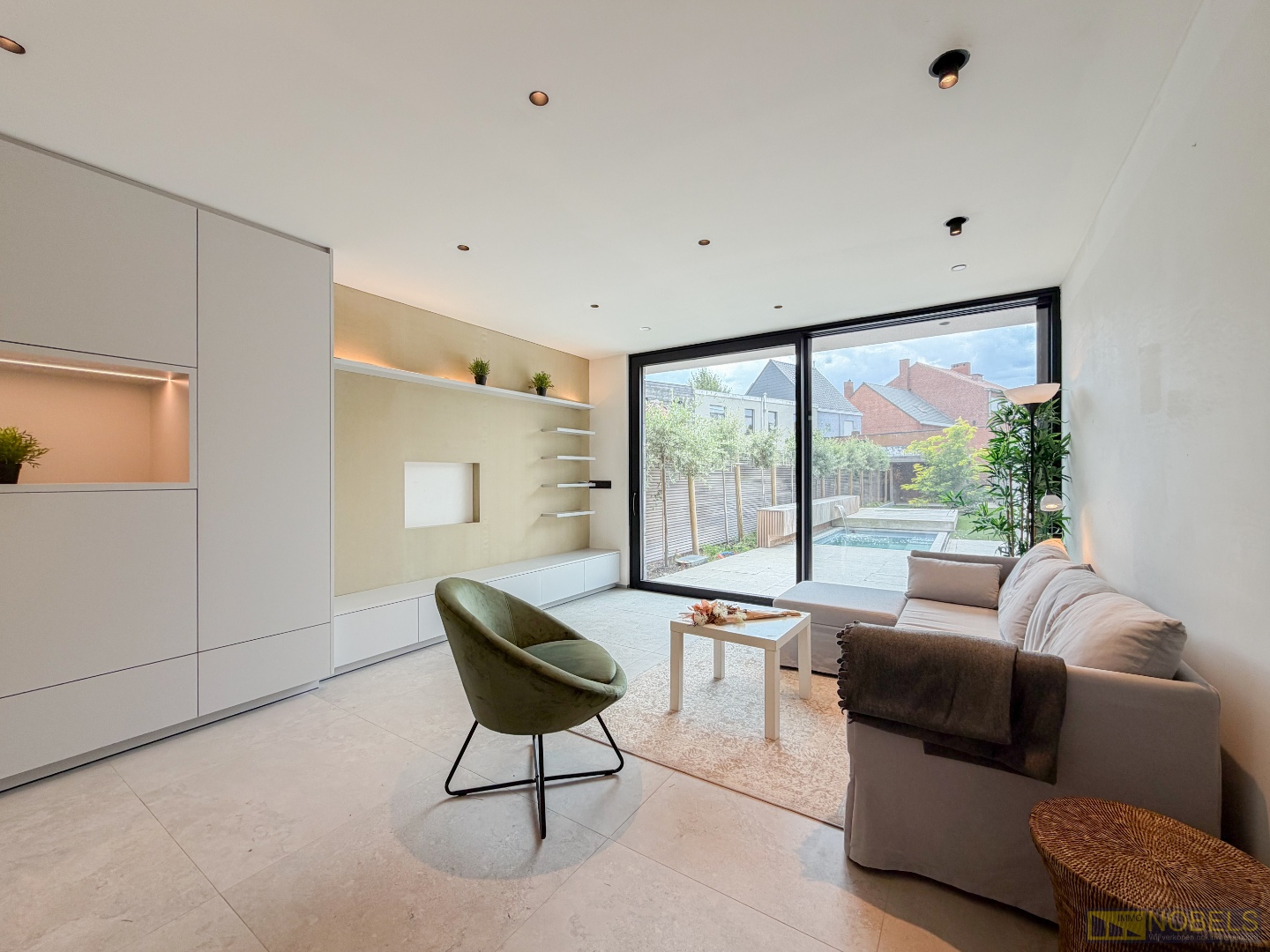 Te koop, stijlvol afgewerkte woning met zwembad op toplocatie in Waregem! - foto 4