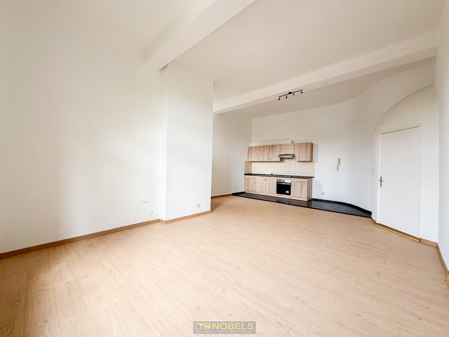 Te huur, instapklaar appartement met 2 slaapkamers te Lessen - foto 2