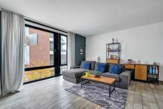 <p>This well-maintained duplex apartment in Paardsdemerstraat, Hasselt, combines comfortable living with an excellent city-centre location. It is an attractive option for those looking for a home in the heart of Hasselt as well as buyers considering an investment property.</p><p>The apartment is situated on the second floor and is accessible by stairs. Once inside, the natural light creates a pleasant and welcoming atmosphere. The living area connects seamlessly with the kitchen, resulting in a comfortable and inviting space for everyday living.</p><p>The duplex offers two bedrooms. The master bedroom is spacious and provides ample room for a comfortable bedroom layout. The second bedroom is smaller and is particularly suitable as a child's bedroom. If a second bedroom is not required, this room can also be used as practical attic or storage space.</p><p>At the rear of the apartment, a pleasant balcony provides a welcome outdoor area where you can relax and enjoy some fresh air while living right in the heart of the city.</p><p>Built in 1997, the apartment is move-in ready and forms part of an asbestos-free building. The property is currently rented, making it suitable for future owner-occupation as well as an investment opportunity in Hasselt.</p><p>The central location is another important advantage. From Paardsdemerstraat, shops, restaurants, cafés and the many other amenities of Hasselt city centre can easily be reached on foot.</p><p>Are you looking for a duplex apartment with two bedrooms and a balcony in central Hasselt? Contact us for more information or to arrange a viewing.</p>