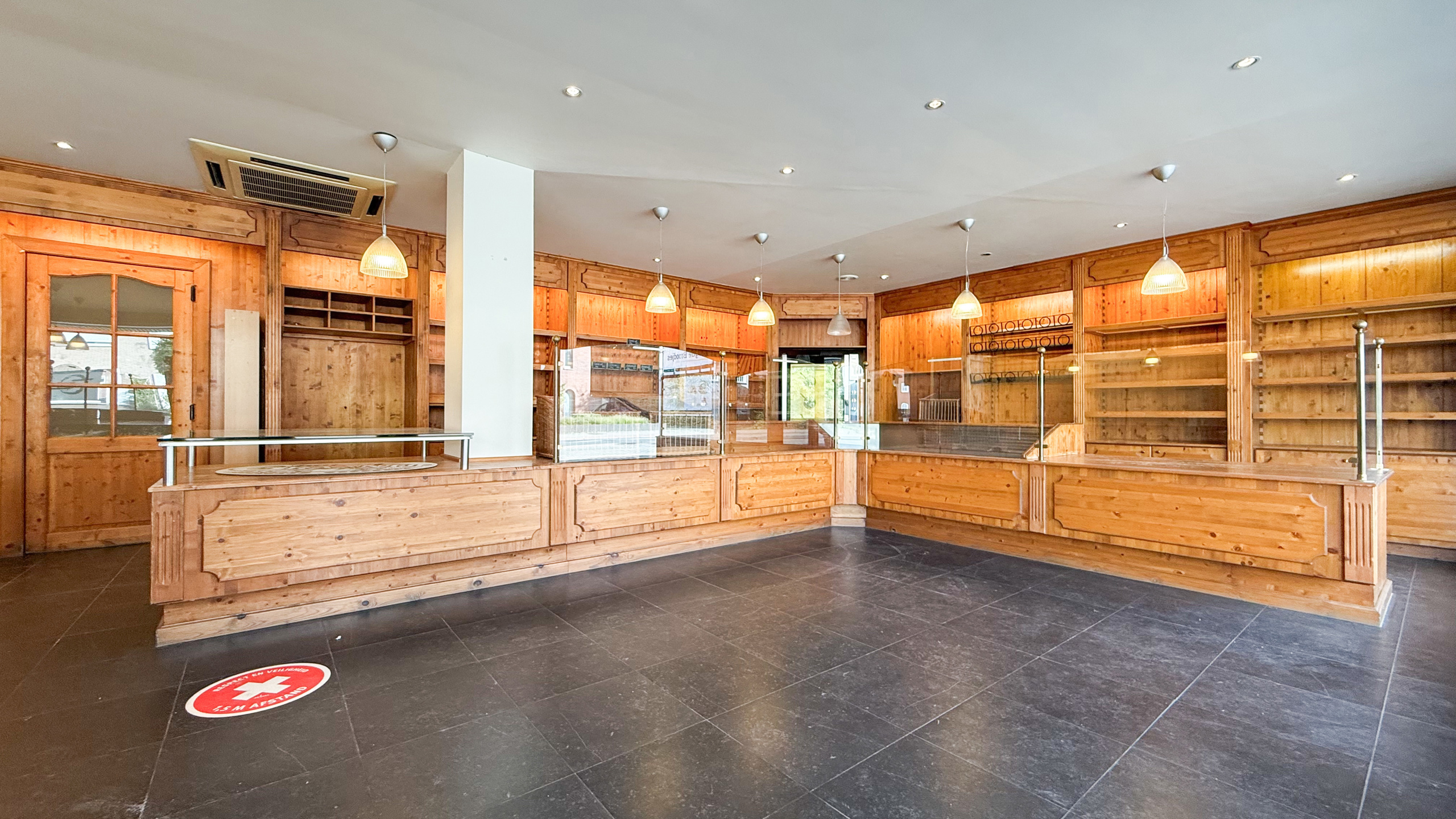 Te koop: Handelspand met appartement in hartje Alken - foto 2