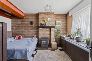 <p>Bent u op zoek naar een boeiend renovatieproject met karakter? Deze halfopen bebouwing uit 1930 biedt de perfecte basis om uw droomwoning te realiseren. Gelegen op een mooi perceel van 330 m² in Berlare, biedt deze eigendom volop mogelijkheden voor wie graag de handen uit de mouwen steekt.</p>
