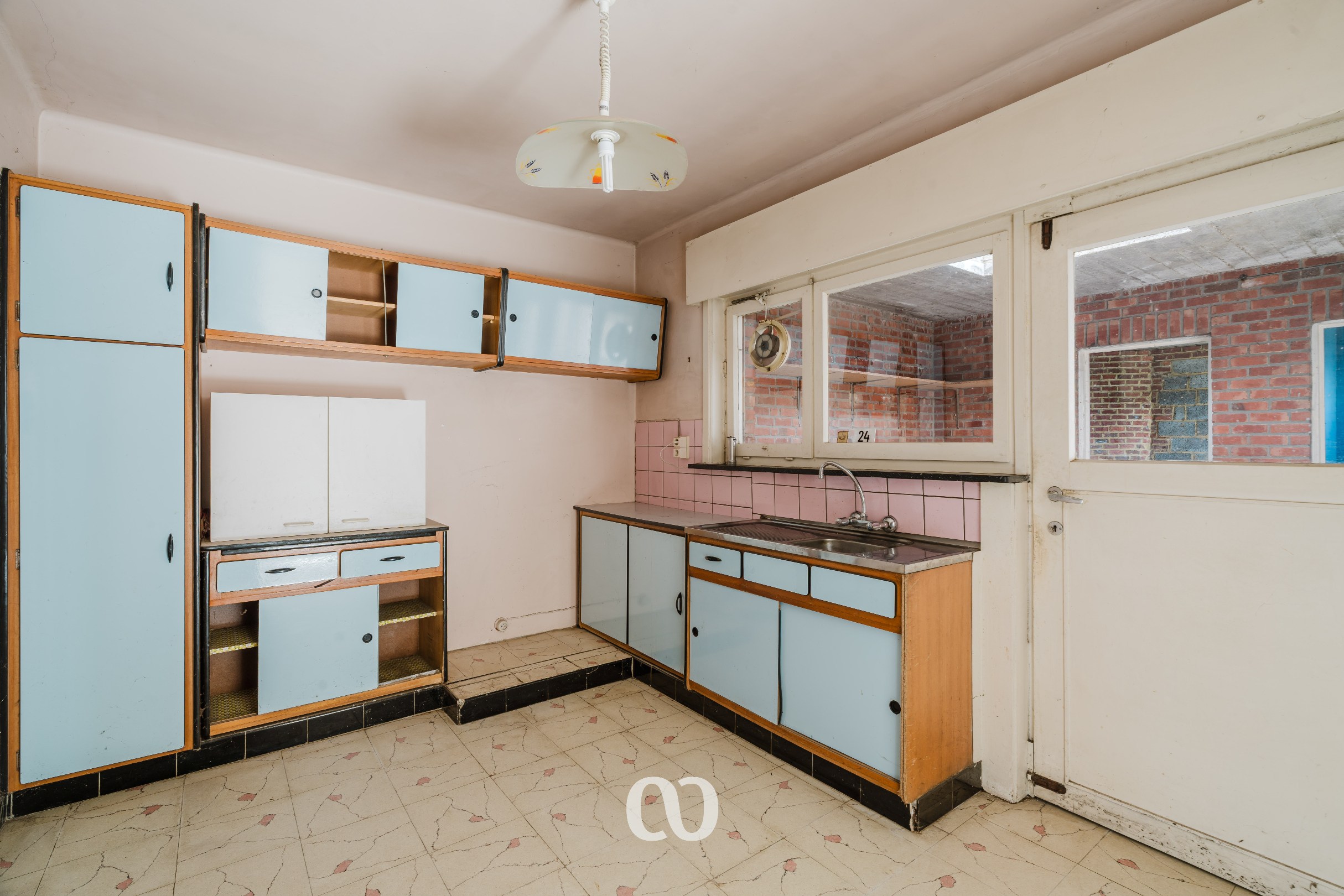 Te renoveren gezinswoning met 4 slaapkamers en tuin in Oudenaarde - foto 5