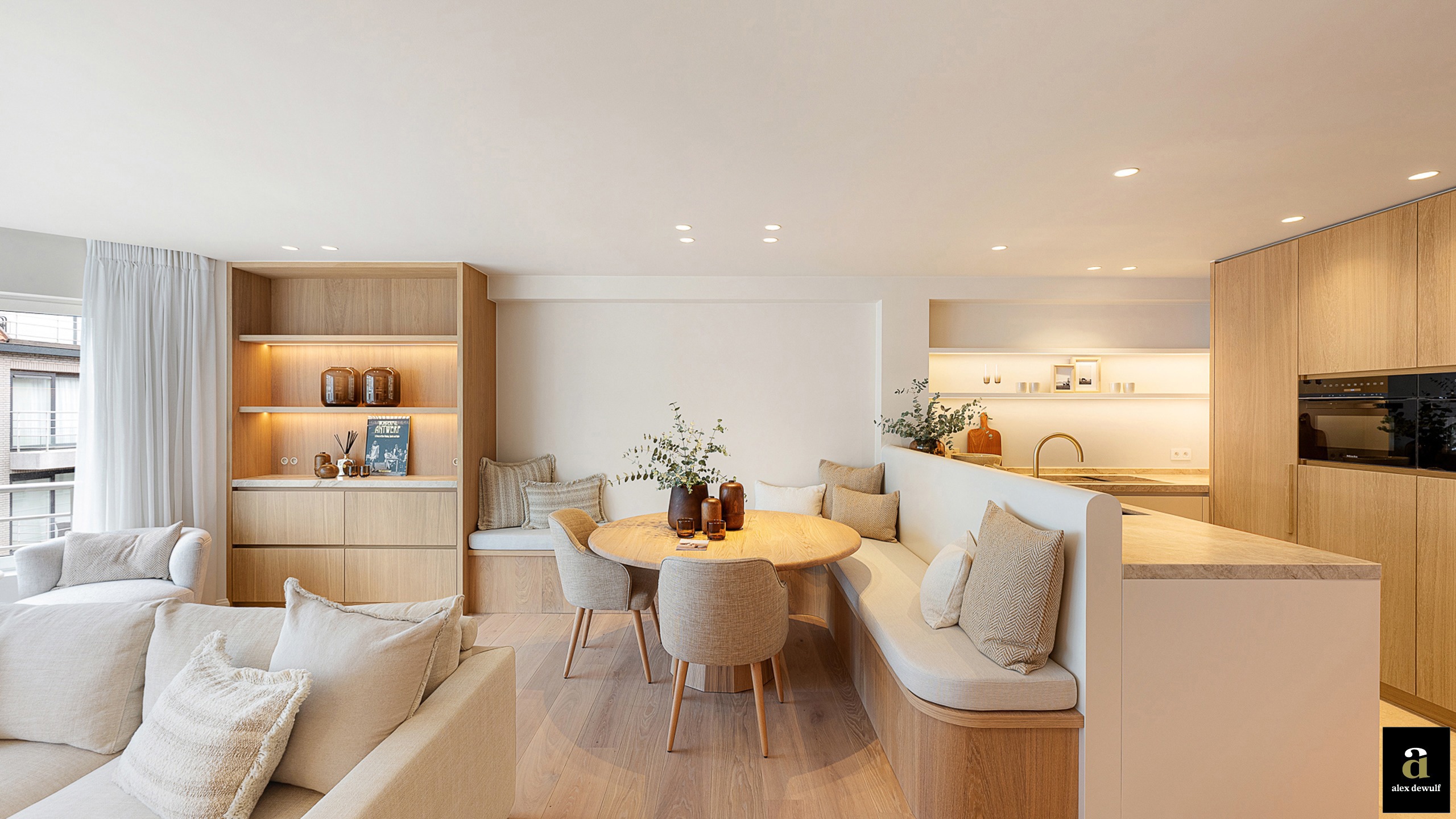 Gerenoveerd 3 slaapkamer appartement met zijdelings zeezicht - foto 3