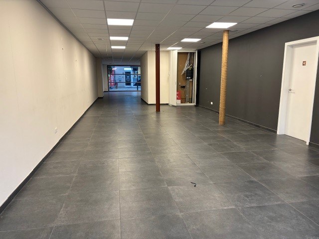 Handelsruimte in de commerciële straat van Bredene Duinen - foto 3