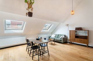 Wonen in de Provinciestraat betekent leven in het hart van de stad, waar alles binnen handbereik ligt en het dagelijks leven zich voor je...