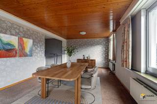 Op te frissen appartement (101 m²) met 2 slaapkamers in Deurne. Wonen op de Bisschoppenhoflaan, dat is profiteren van een goede verbinding met het...