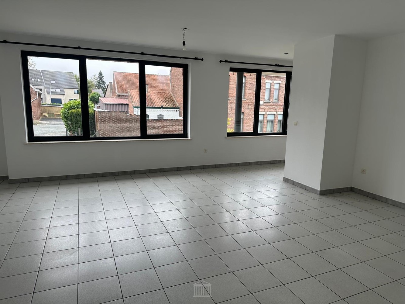 Lichtrijk en instapklaar appartement met terras &amp; garage op toplocatie - foto 4