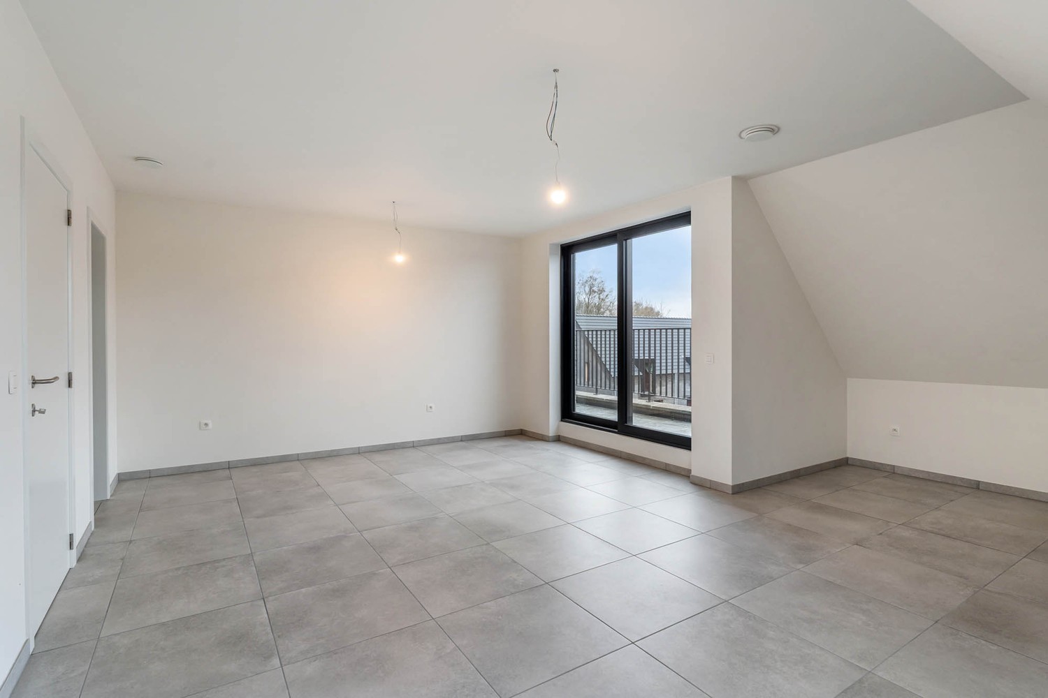 Moderne &amp; ruime penthouse van 167 m² met 3 slaapkamers en 2 zuidwestgerichte terrassen. Loft met 2 staanplaatsen. - foto 2
