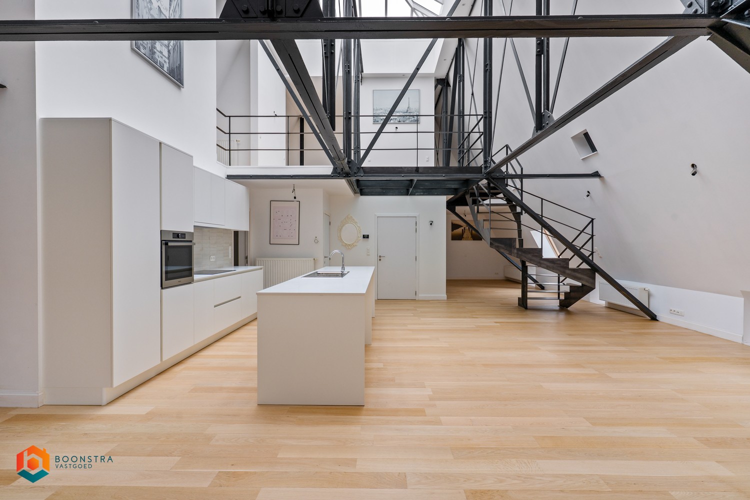 Ruimtelijke industriële loft (+/- 194 m²) met 3 slpkrs - foto 3