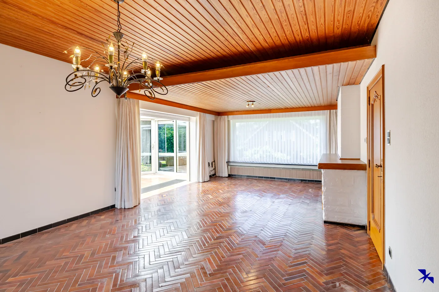 Villa pleine de caractère d'environ 398 m² avec 5 chambres dans un emplacement verdoyant à Berlare - photo 5