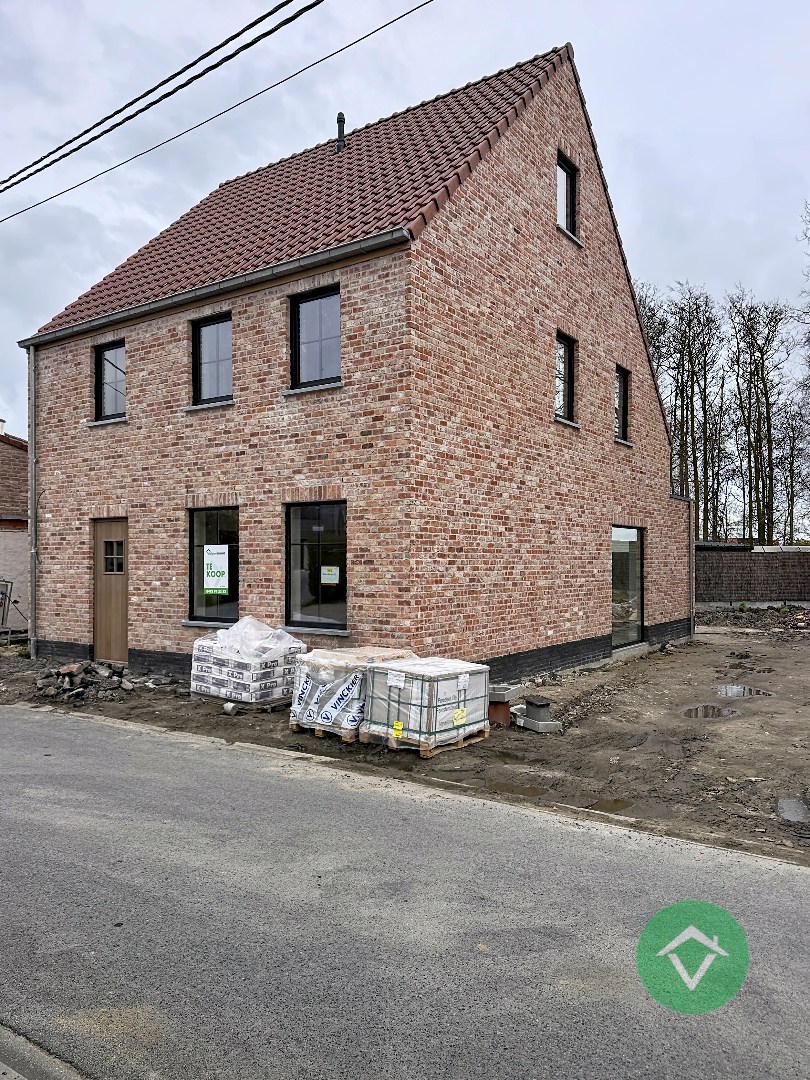 Alleenstaande nieuwbouwwoning met 4 slaapkamers en tuin te Koekelare - foto 3