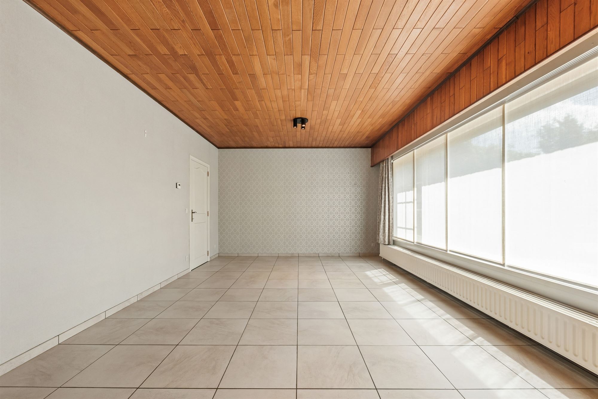 INSTAPKLARE GELIJKVLOERSE WONING OP RUSTIGE LIGGING - foto 4