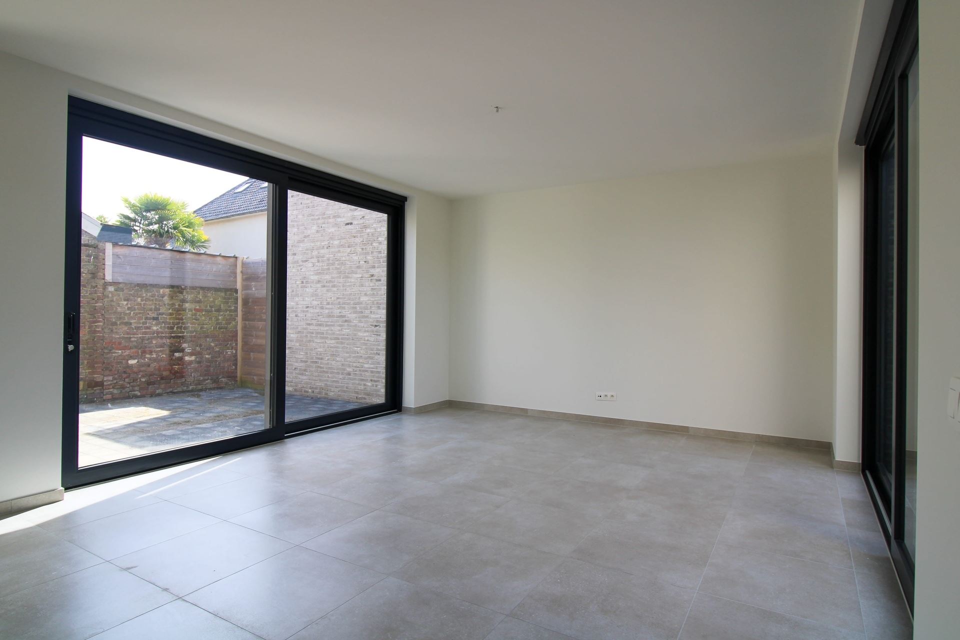 Instapklare patiowoning met 3 slaapkamers en 2 autostaanplaatsen in het rustige Uikhoven/Maasmechelen! - foto 5