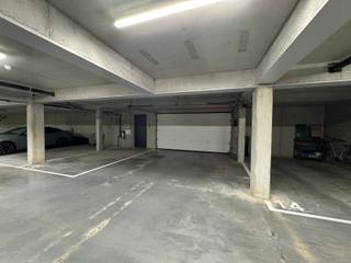 Garage for sale in Lede