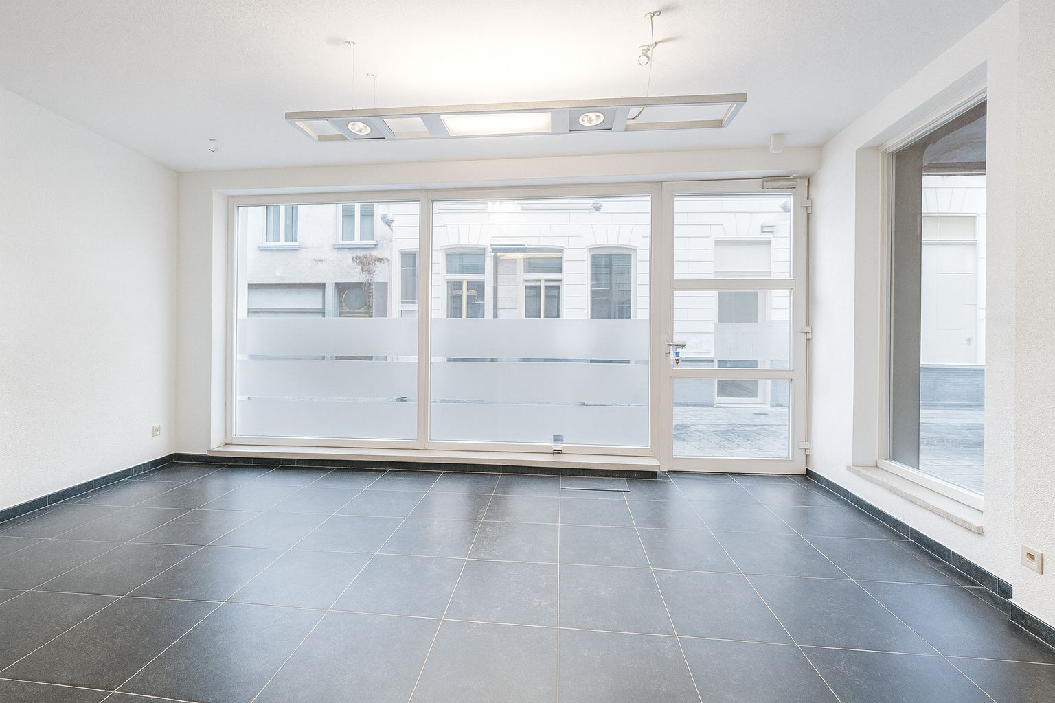 Commercial à louer à Zottegem - photo 3