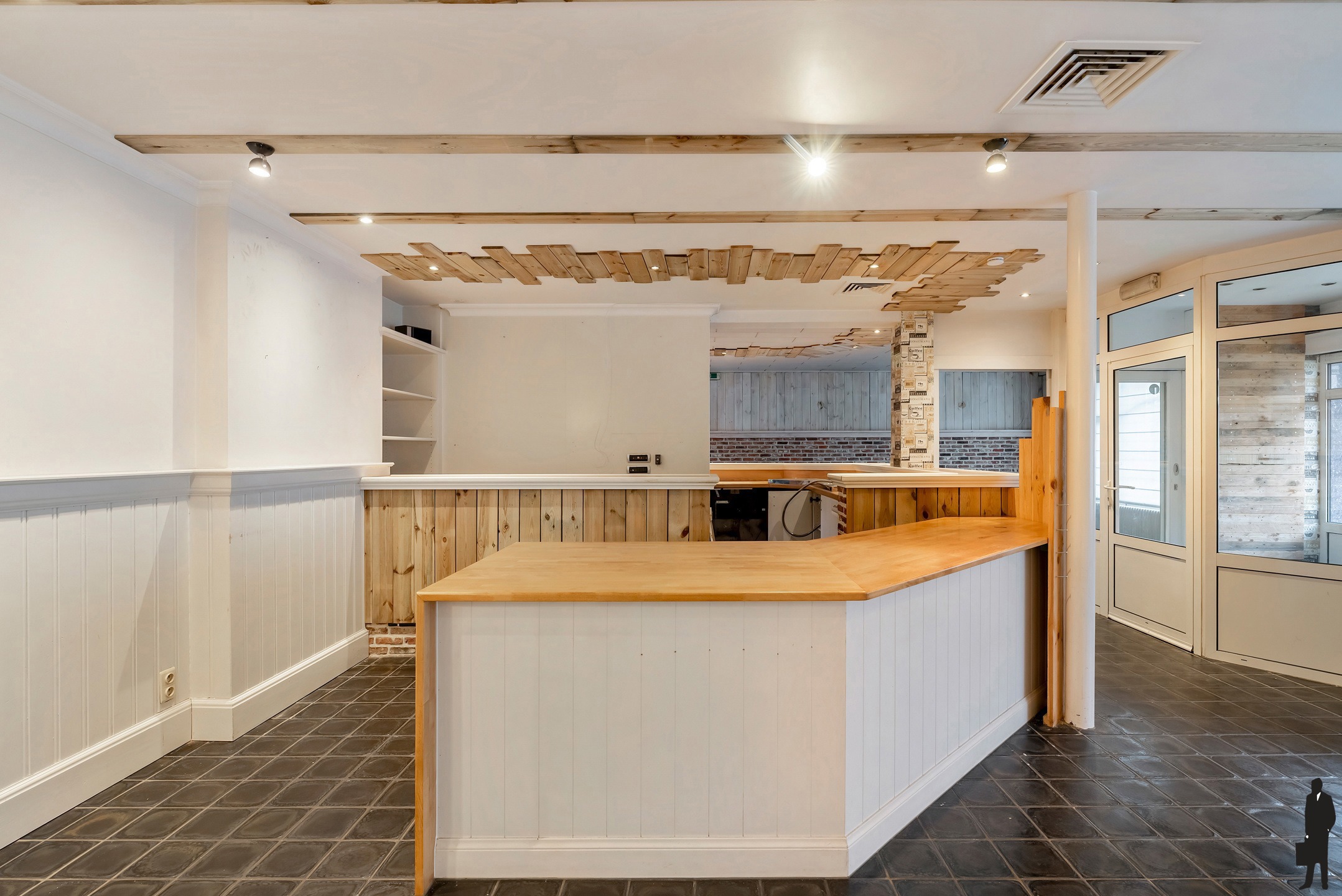 Op top locatie gelegen handelszaak met appartement! - foto 5