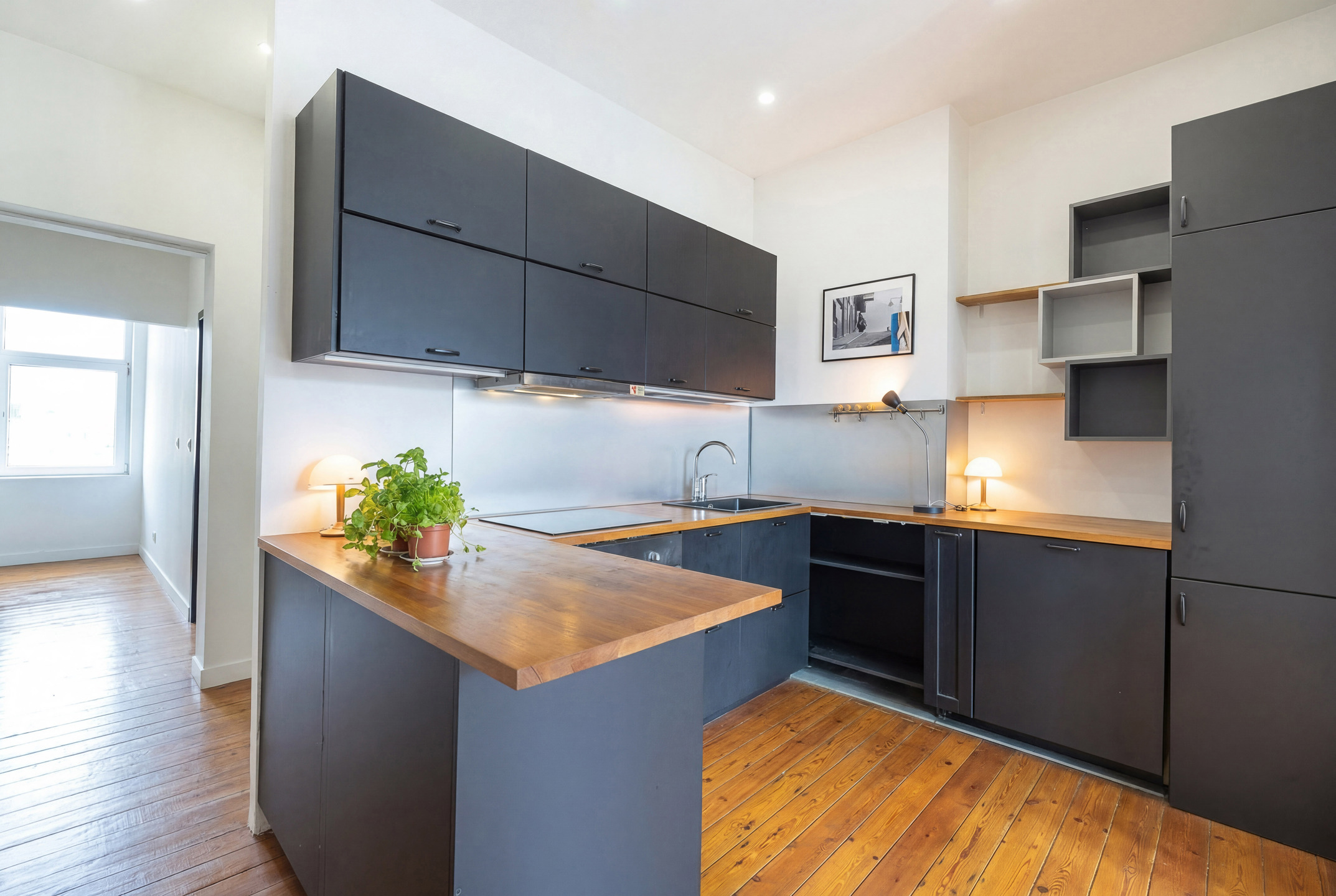 Lichtrijk gerenoveerd appartement met charme - foto 4