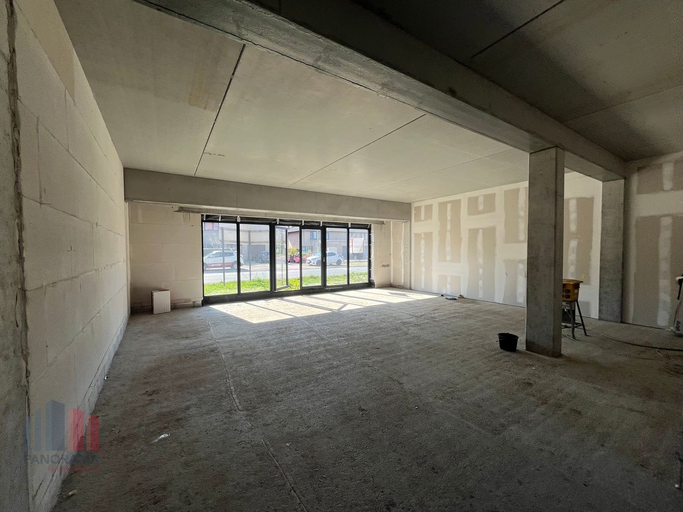 158 m² nieuwbouw handels- of kantoorruimte nabij de E40 - foto 4