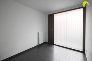 Nous avons le plaisir de vous proposer cette maison familiale unique et économe en énergie (127m²) située dans un quartier résidentiel...