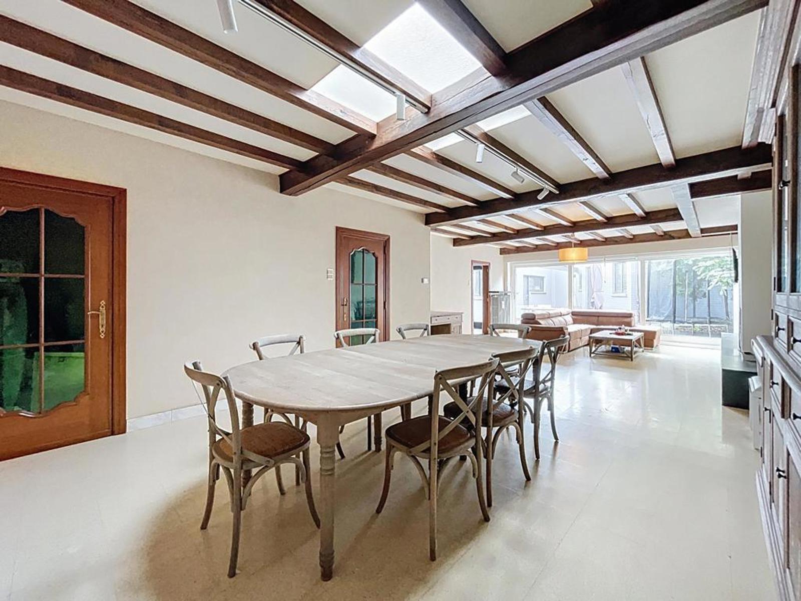 Woning met 5 slpk, bureel en magazijn van 170m² met uitweg - foto 4