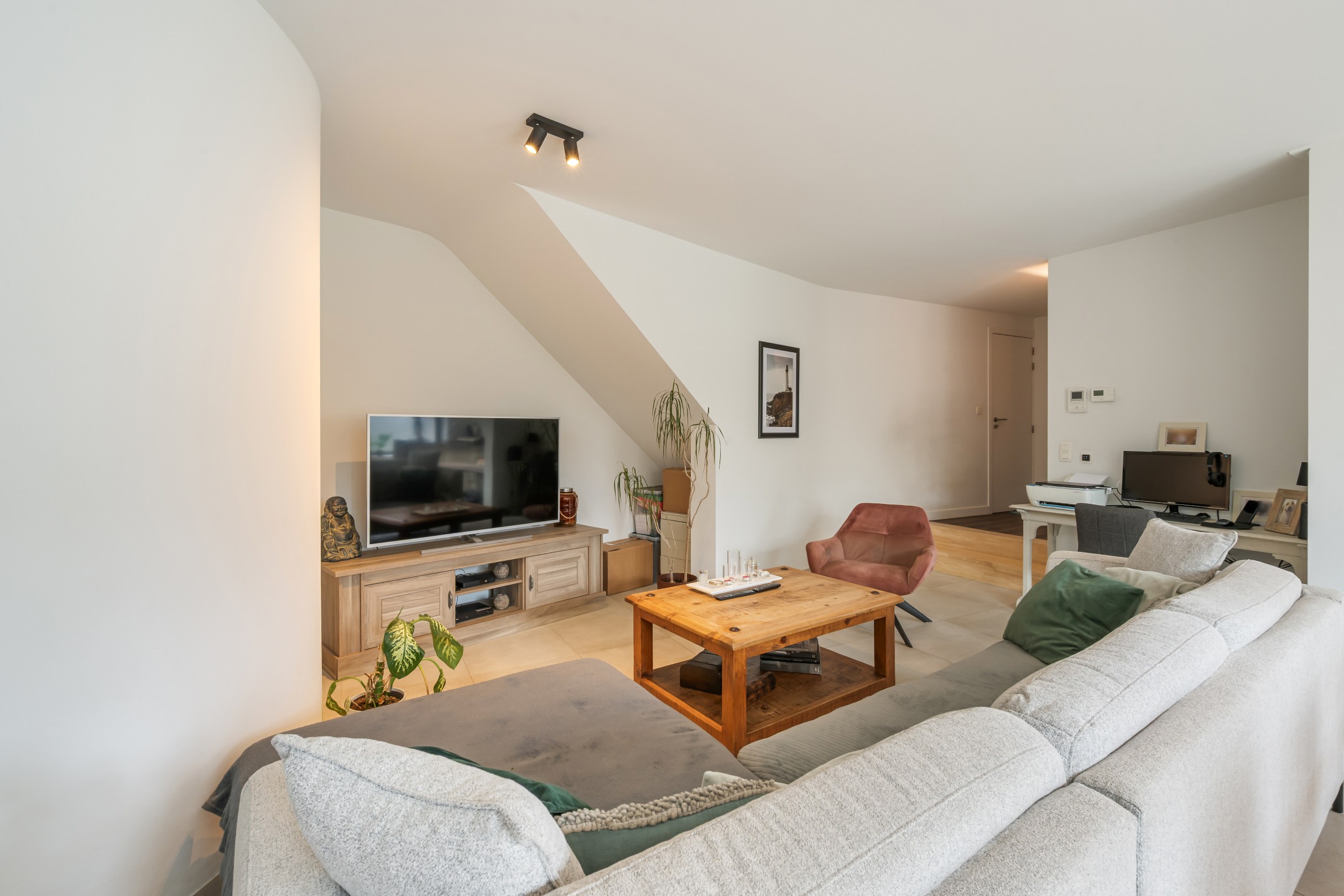 Recent gelijkvloers appartement met 1 slaapkamer, tuin, fietsen- en vuilbakkenberging. - foto 3