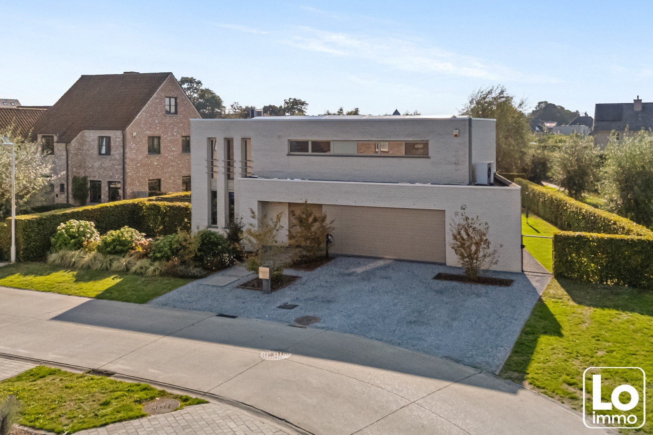 Instap klare moderne open villa met dubbele inpandige garage en een gezellige tuin op een toplocatie nabij het centrum van Lochristi! - foto 3