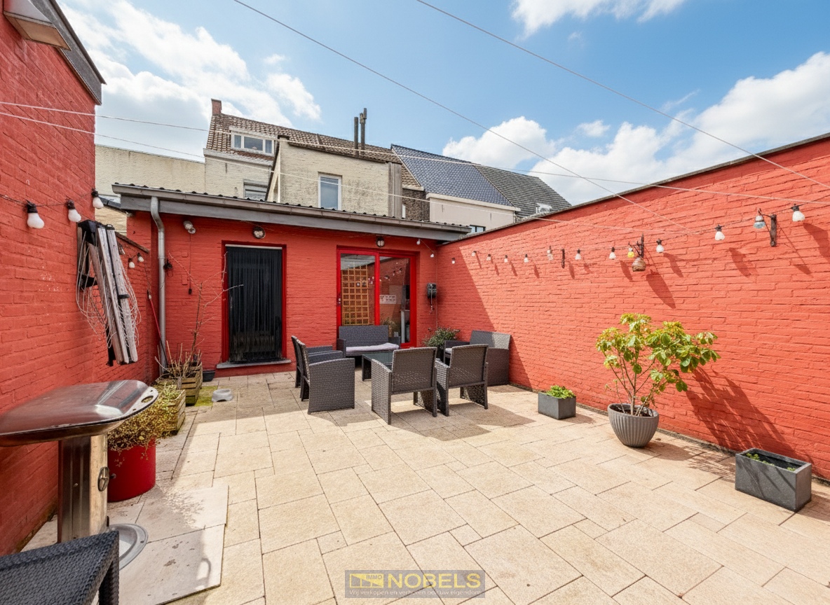 Te koop, Instapklare gezinswoning met 5 slaapkamers op topligging te Oudenaarde! - photo 3