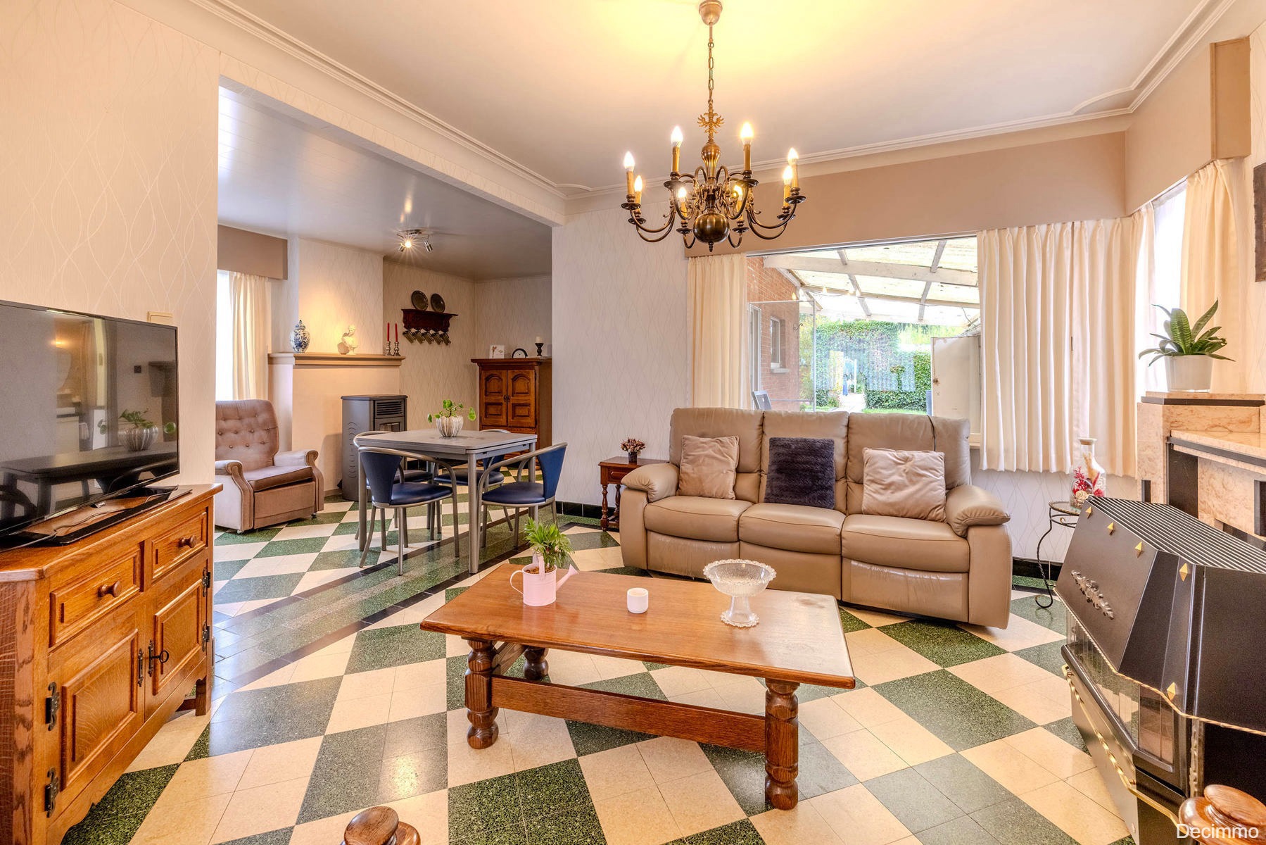 Op te frissen gezinswoning gelegen op rustige locatie - foto 5