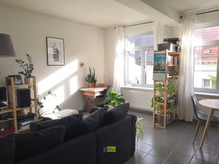 Ben jij op zoek naar een lichtrijk 2 slaapkamer appartement op de grens Antwerpen en Borgerhout?Dan is dit gerenoveerd appartement zeker iets voor...