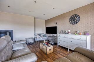 Ruim 3-slaapkamer appartement (penthouse) in het centrum van Tienen met o.a. een bewoonbare oppervlakte 133 m², 3 slaapkamers, 2 terrassen en...