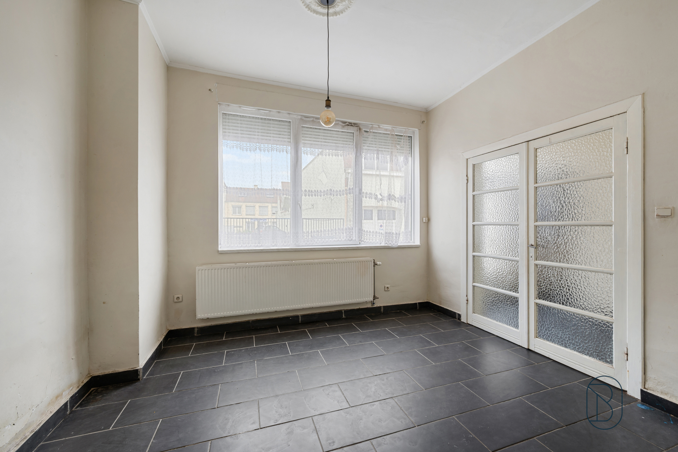 Woning met 2 slpks in centrum Ronse nabij station - foto 2