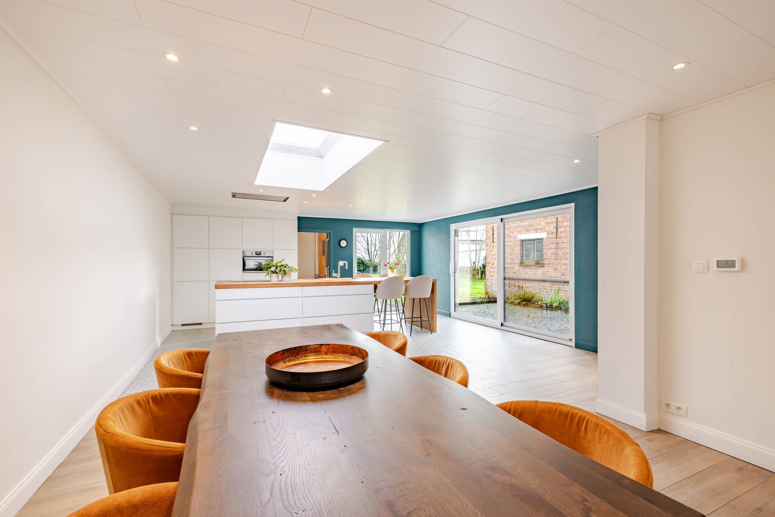 GERENOVEERDE, RUIME WONING OP EEN PERCEEL VAN 931M² - foto 4