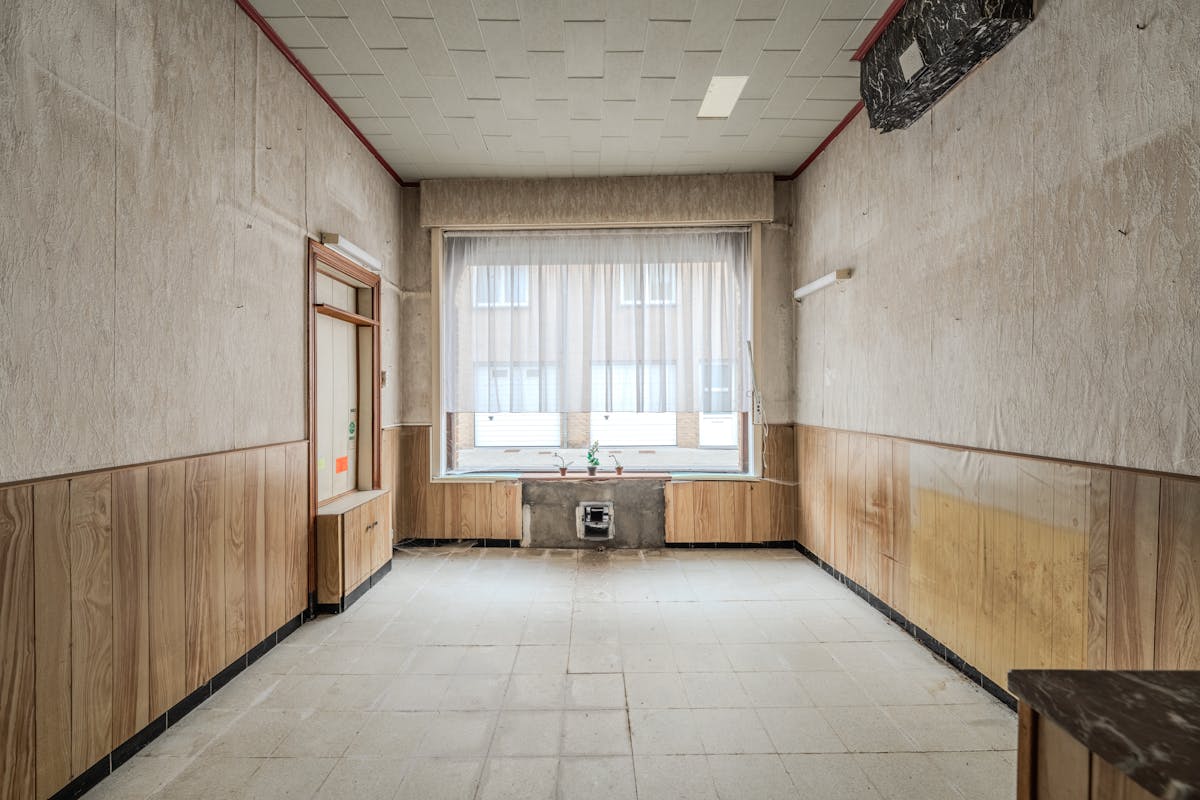 Te renoveren woning met 5 slaapkamers, tuin en garagebox te Middelkerke! - foto 4