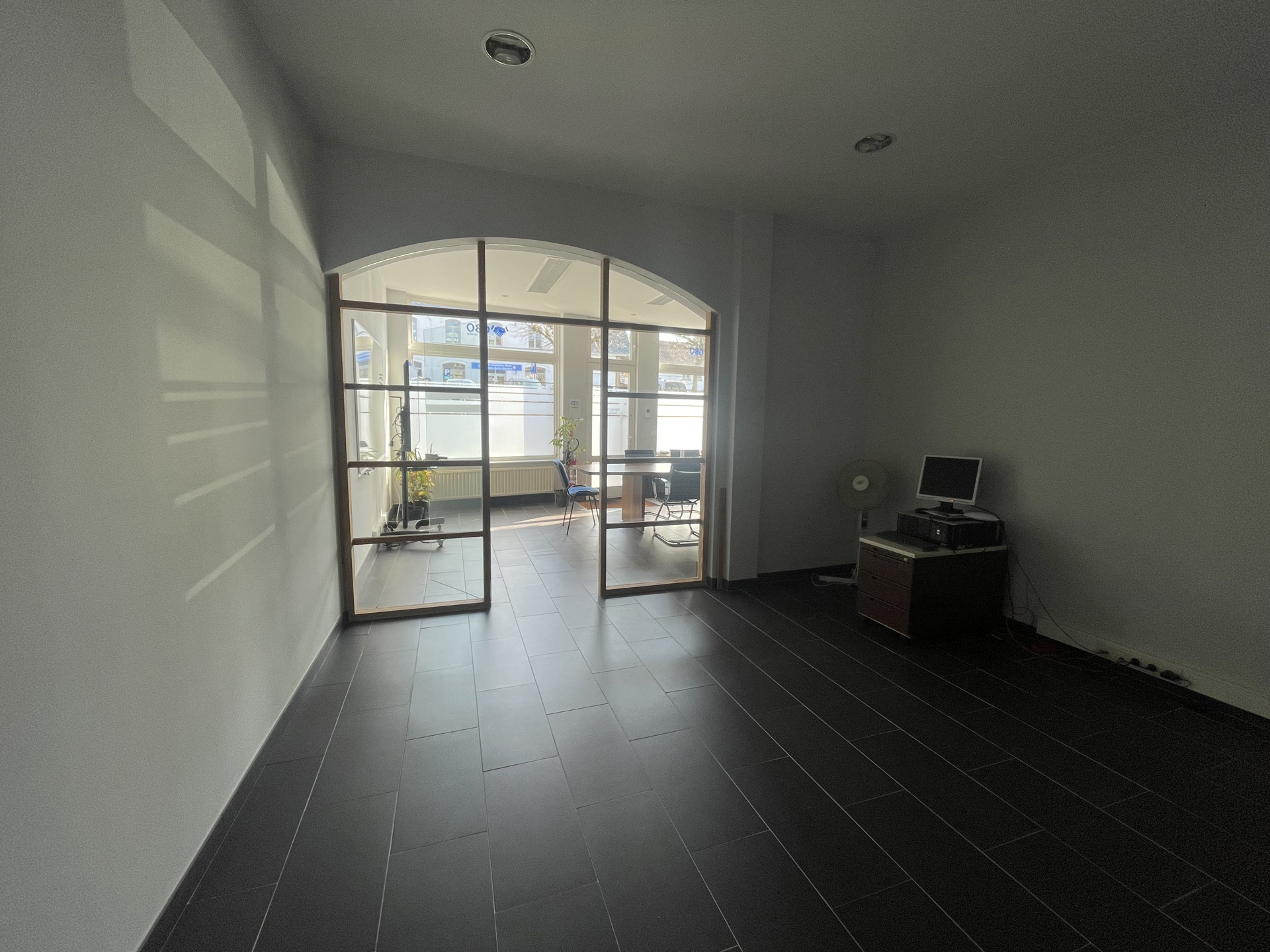 Kantoren 195 m² – 1640 Sint-Genesius-Rode - foto 4