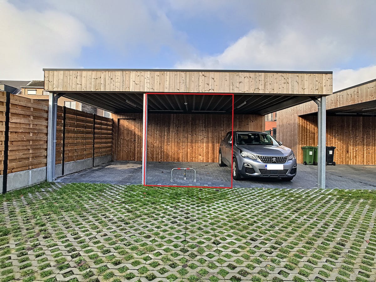 4 covered car pitches for sale in the center of Wuustwezel - photo 1