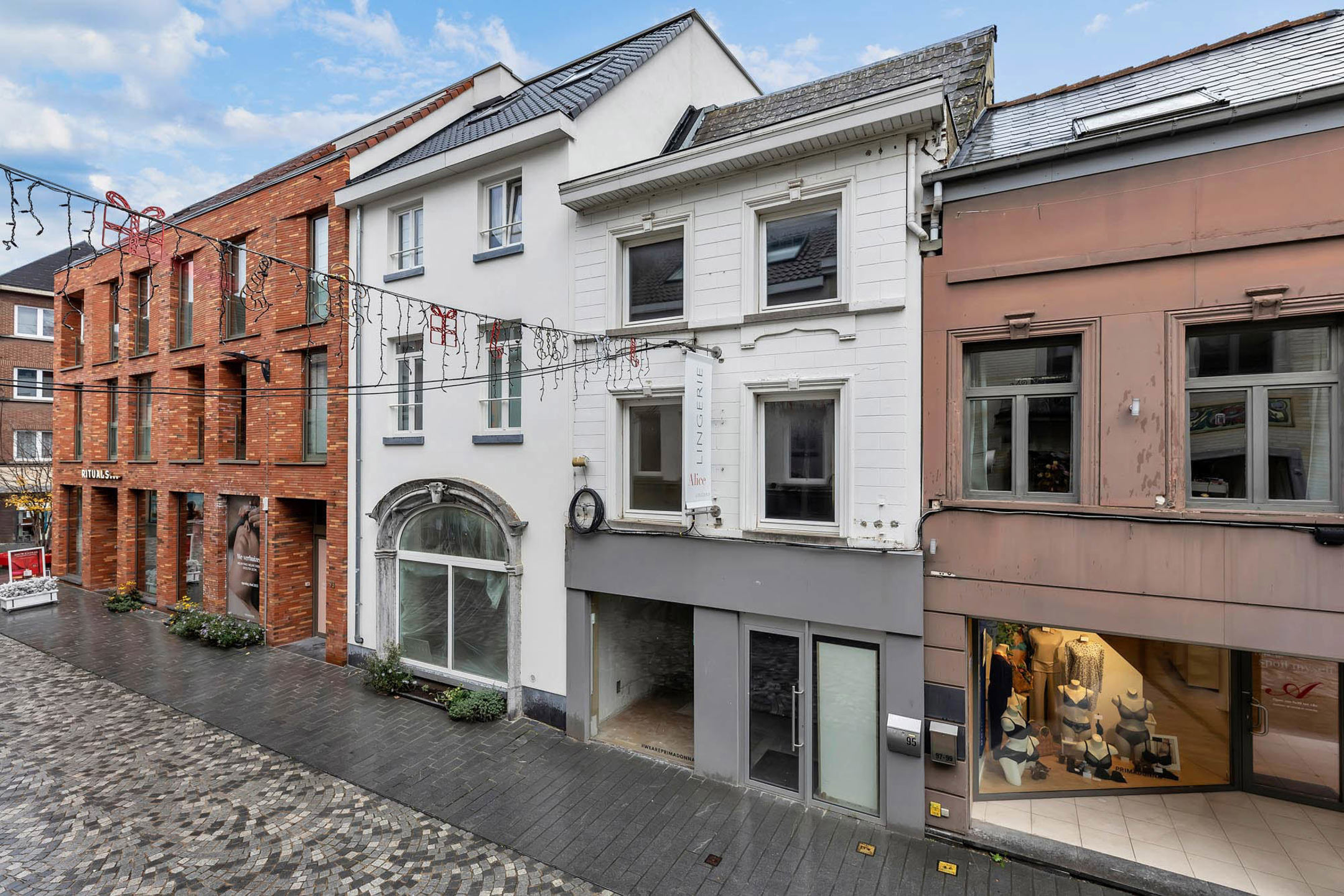 Commercial for sale in Halle - photo 2