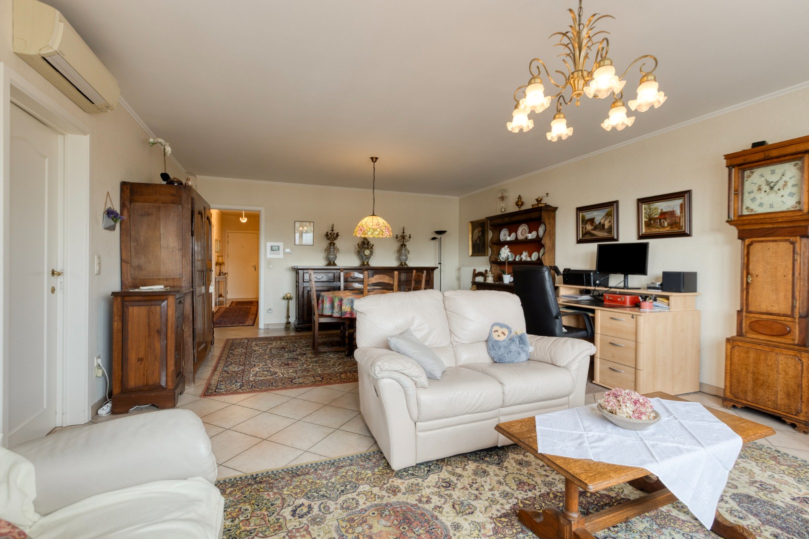 Goed onderhouden en gunstig gelegen app met 2 slpks. - foto 3