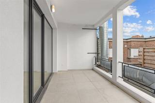 Gerenoveerd appartement op de eerste verdieping met EPC-label A! Dit appartement is toegankelijk via de trap en is als volgt ingedeeld: - Open...
