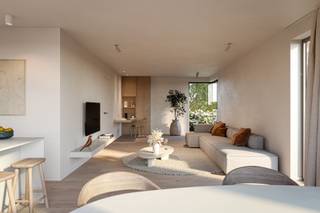 <strong>Wonen in Zomereind: tussen rust, natuur en toekomstgericht comfort</strong><br />Deze woning maakt deel uit van Zomereind, een nieuwe woonwijk in Hechtel-Eksel waar rust en natuur de hoofdrol spelen. Je woont hier op een unieke locatie, aan de rand van Nationaal Park Bosland – een uitgestrekt natuurgebied vol bos, heide en avontuur.<br />Met drie slaapkamers, een private tuin en een energie-efficiënte afwerking is deze woning ideaal voor wie bewust wil wonen, dichtbij de natuur én het dagelijks leven.<br /><br /><strong>Energie-efficiënt wonen</strong><br />Alle woningen in Zomereind worden energie-efficiënt gebouwd. Dat betekent: een optimaal geïsoleerde woning, voorzien van duurzame technieken zoals ventilatiesystemen, zonnepanelen en warmtepompen.<br />Je woont hier niet alleen comfortabel, maar ook met een lage energiefactuur en een minimale ecologische voetafdruk. Dankzij de doordachte bouwmethodes is je woning klaar voor de toekomst — én voor de strenger wordende energienormen.<br /><br /><strong>Bosland, jouw achtertuin</strong><br />Zomereind ligt midden in Bosland, het grootste avonturenbos van Vlaanderen en sinds 2023 erkend als nationaal park. Met meer dan 6.500 hectare aan bossen, duinen, heide en valleien vormt Bosland een groene long in het noorden van Limburg.<br />Het is een plek waar gezinnen tot rust komen, kinderen ravotten tussen de bomen, en natuurliefhebbers hun hart ophalen aan de biodiversiteit en eindeloze wandelroutes. Hier woon je letterlijk in het groen, met het bos als decor van je dagelijkse leven.<br /><br /><strong>Leefbare rust, verbonden met alles</strong><br />Zomereind is een wijk waar kinderen veilig buiten kunnen spelen, waar buren elkaar écht kennen, en waar het tempo van de natuur voelbaar is in het dagelijks leven. Wandel- en fietspaden verbinden je woning met groene speelzones, het centrum van Hechtel-Eksel en de omliggende natuur.<br />Tegelijk woon je verrassend centraal. Scholen, supermarkten, bakkers en horeca zijn vlot bereikbaar per fiets. Via de N74 rijd je in geen tijd naar Lommel, Hasselt of Eindhoven. Ook openbaar vervoer is voorzien, met een bushalte op wandelafstand.<br /><br /><strong>Zomereind voelt meteen als thuis</strong>
<ul>
<li>Wonen aan de rand van Nationaal Park Bosland</li>
<li>Energie-efficiënte nieuwbouwwoning in een groene en verbonden buurt</li>
<li>Drie slaapkamers en een private tuin</li>
<li>2 parkeerplaatsen langs de woning</li>
<li>Mogelijkheid om carport te zetten</li>
<li>Afwerking op maat – jij kiest de materialen en inrichting</li>
<li>Verkeersluw en kindvriendelijk ingericht</li>
<li>Op fietsafstand van scholen, winkels, horeca en cultuur</li>
<li>Uitstekend bereikbaar met wagen én openbaar vervoer</li>
</ul>
Geïnteresseerd?<br />Wil je meer weten over deze woning? Neem contact op met Kolmont via T. +32 (0)11 211 211 of vul het contactformulier in. Onze bouwadviseurs staan klaar om je verder te helpen.<br /><br />Meer info via www.zomereind.be