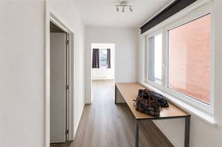 In a prime location in Mechelen, within walking distance of the train station, is this fully renovated student house with excellent...