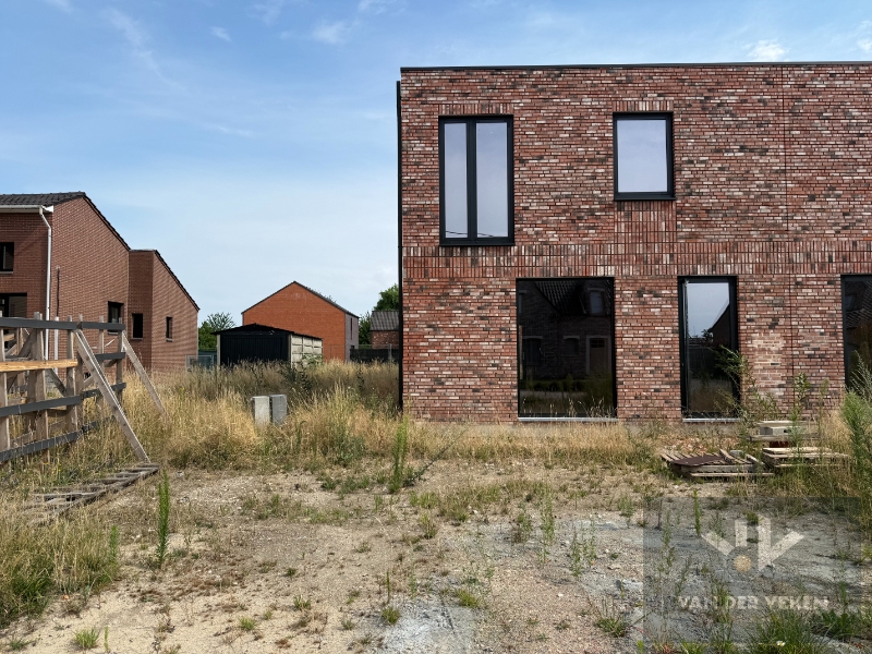 Rustig en centraal gelegen half open BEN-woning met 3 slaapkamers - foto 2