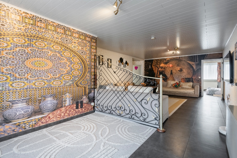 Centraal gelegen ruim gelijkvloersappartement 121 m2 met 3 SLK - foto 2