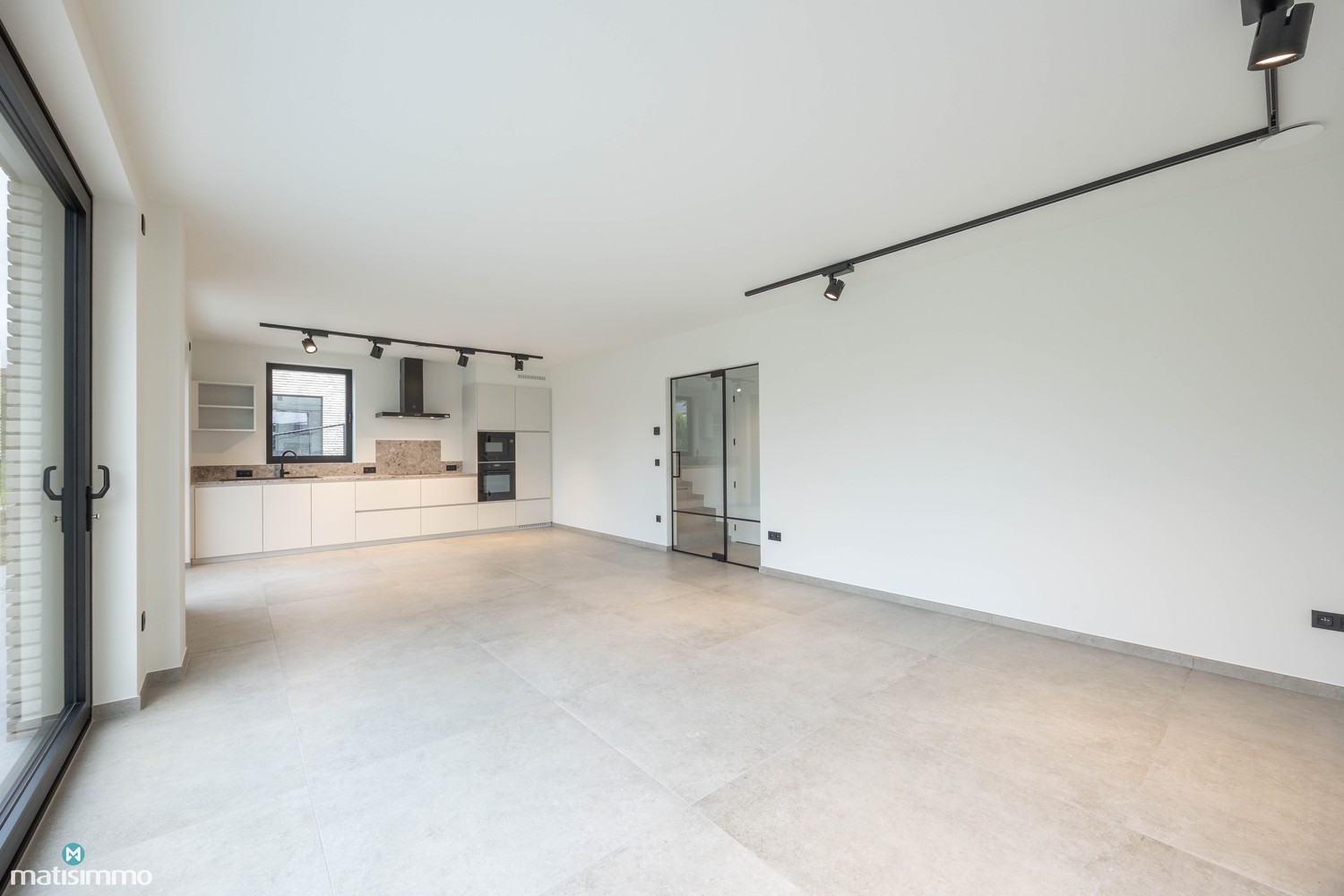 HOOGWAARDIG AFGEWERKTE NIEUWBOUWWONING MET DRIE SLAAPKAMERS EN TUIN (INCLUSIEF TUINONDERHOUD) TE RIEMST - foto 5